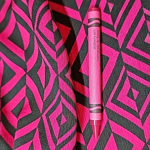 NEW DANA BUCHMAN CRANBERRY & BLACK LONG ROLL TAB SLEEVE BUTTON UP BLOUSE - Picture 13 of 16